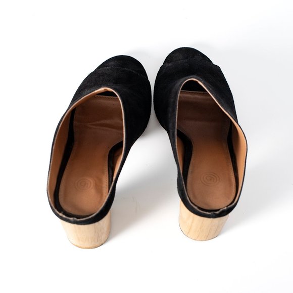 Poppy Suede Mule Heel - Picture 5 of 5